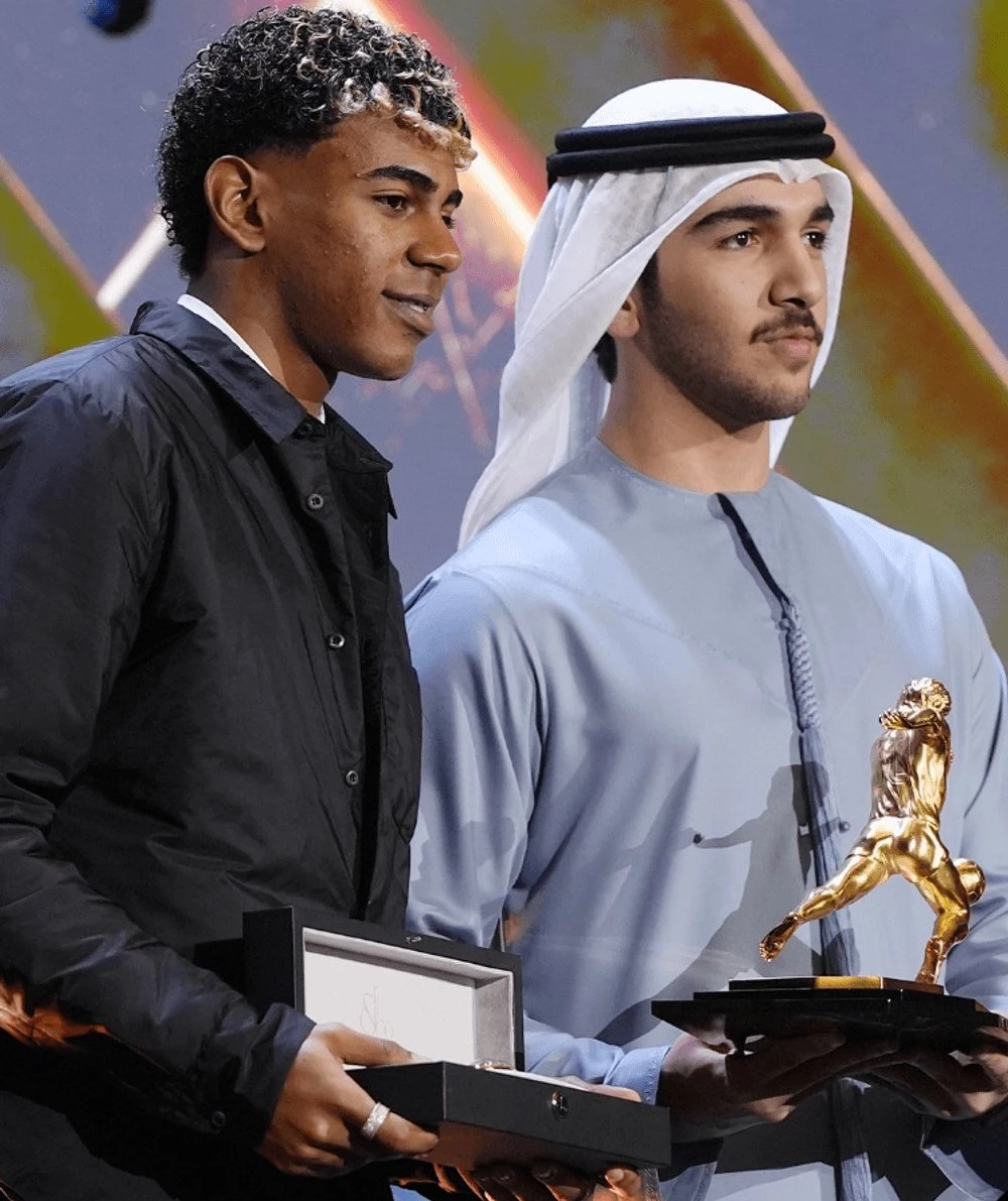 Foto: Yamal con el Premio Maradona.