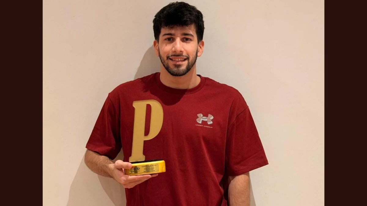 Foto: Iñaki Basiloff con la primera estatuilla de Oro de los Premio Paradeportes