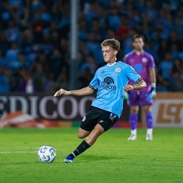 Foto:@Belgrano. El mediocampista Tiago Cravero deja un “Celeste” para ir a otro: será refuerzo de Estudiantes de Río Cuarto