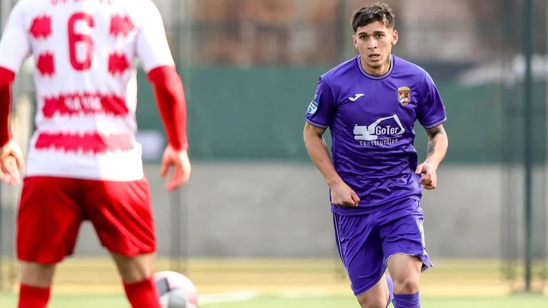 Nicolás Scarpino, de las inferiores de Lanús, al Graficar de Belgrado.