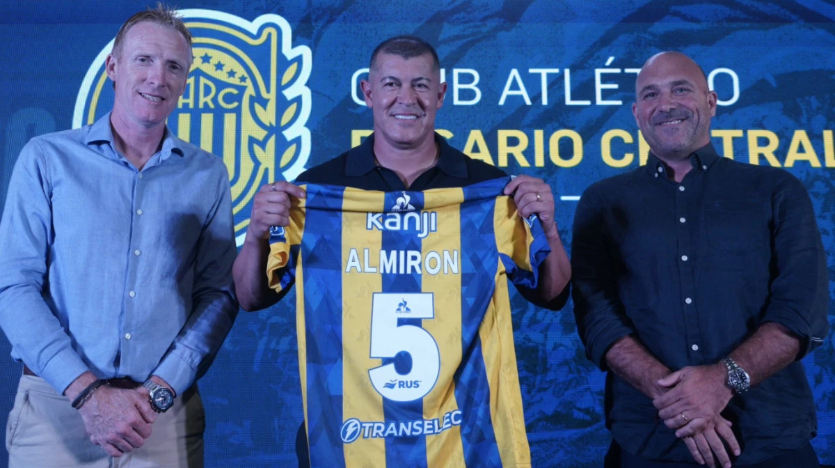 Almirón se estusiasmó con quedar en la historia de Central (Foto: X@RosarioCentral).