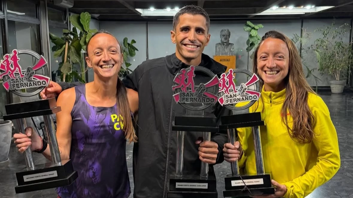 Las hermanas Borelli con los trofeos de la San Fernando. Foto: @flooborelli