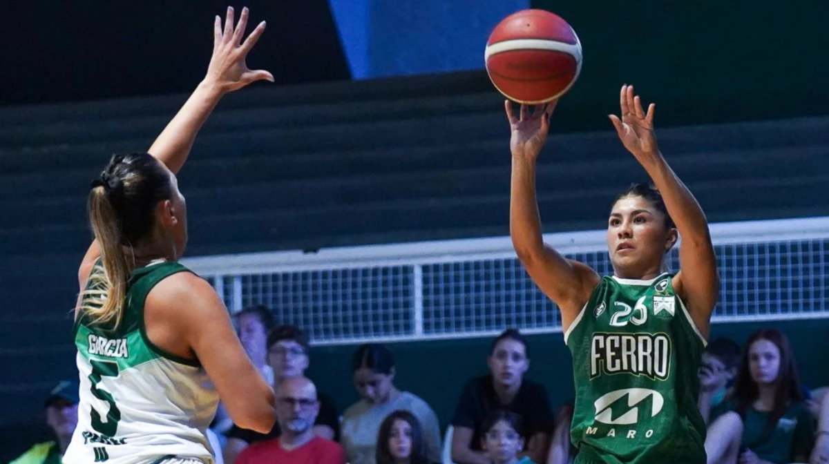 Foto; Las chicas del Verdolaga iniciaron con una victoria la defensa de la corona (Foto: X@ferrobasquetok).