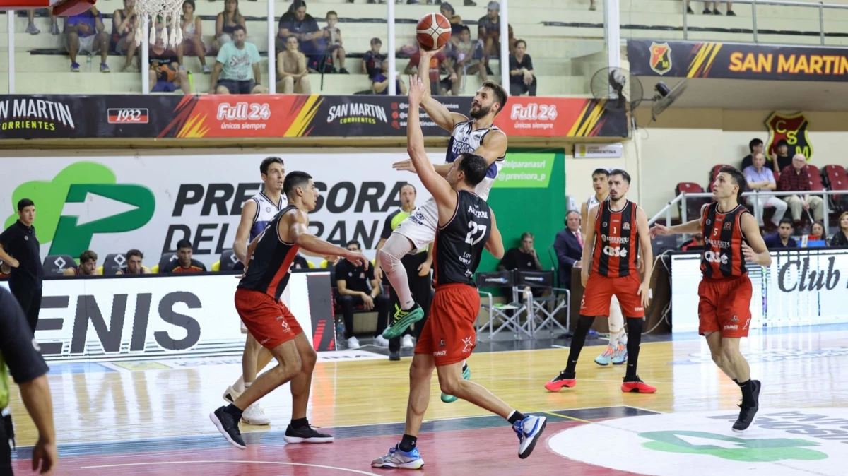 Foto: Independiente se elevó hasta la clasificación a la Copa Islas Malvinas con un triple postrero.