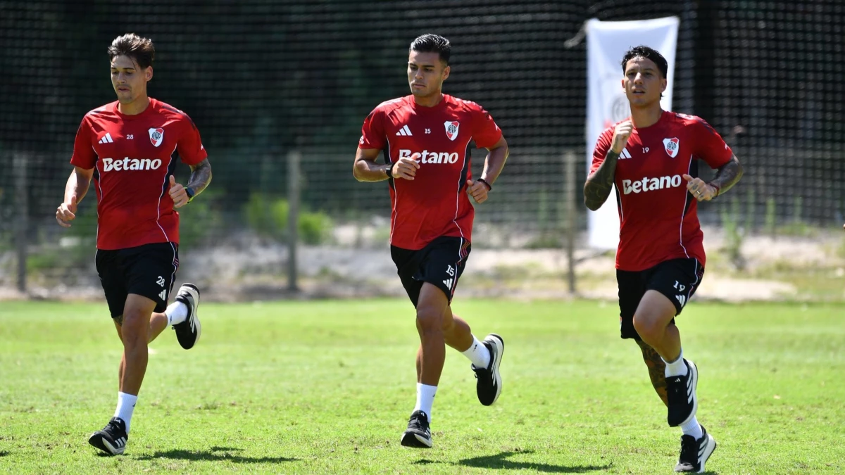 Martínez Quarta, Fausto Vera y Driussi tienen su lugar asegurado en el equipo del debut. Foto de Prensa de River Plate.