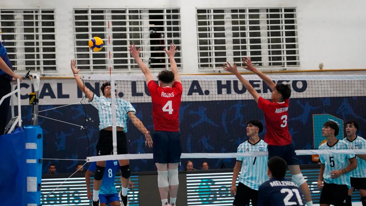 Foto: Comodoro Deportes. Argentina jugará su segundo encuentro de la jornada ante Perú en el Club HUergo