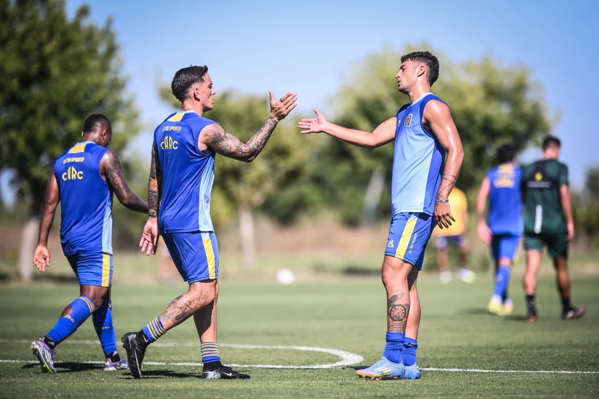 Foto:@RosarioCentral. En el último ensayo de la preparación, Central le ganó a Sarmiento de Junín por 2-1