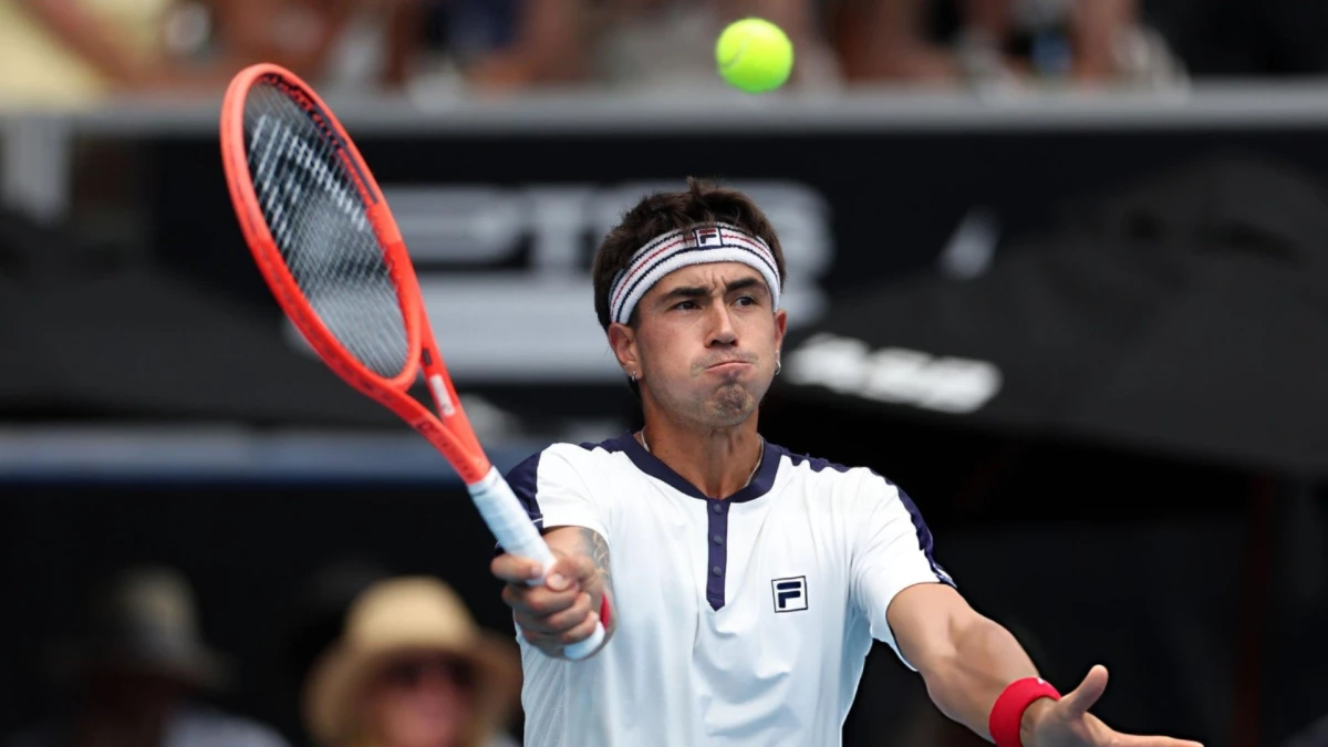 Foto: &nbsp;el argentino Francisco Comesaña perdió ante el peruano Ignacio Buse y quedó eliminado en el debut del Challenger francés de Aix en Prevence &nbsp;
