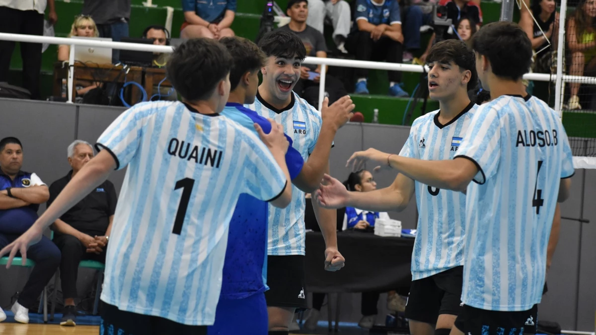 Foto: CVS. Los pibes argentinos arrancaron en baja y con el ingreso de Quaini mejorar en el juego de ataque.