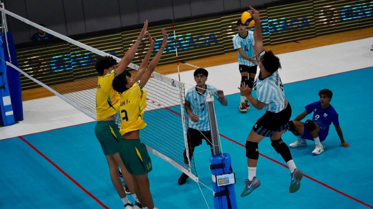 Foto: El líder Ciudad Voley fue muy superior al colista Vélez Sarsfield