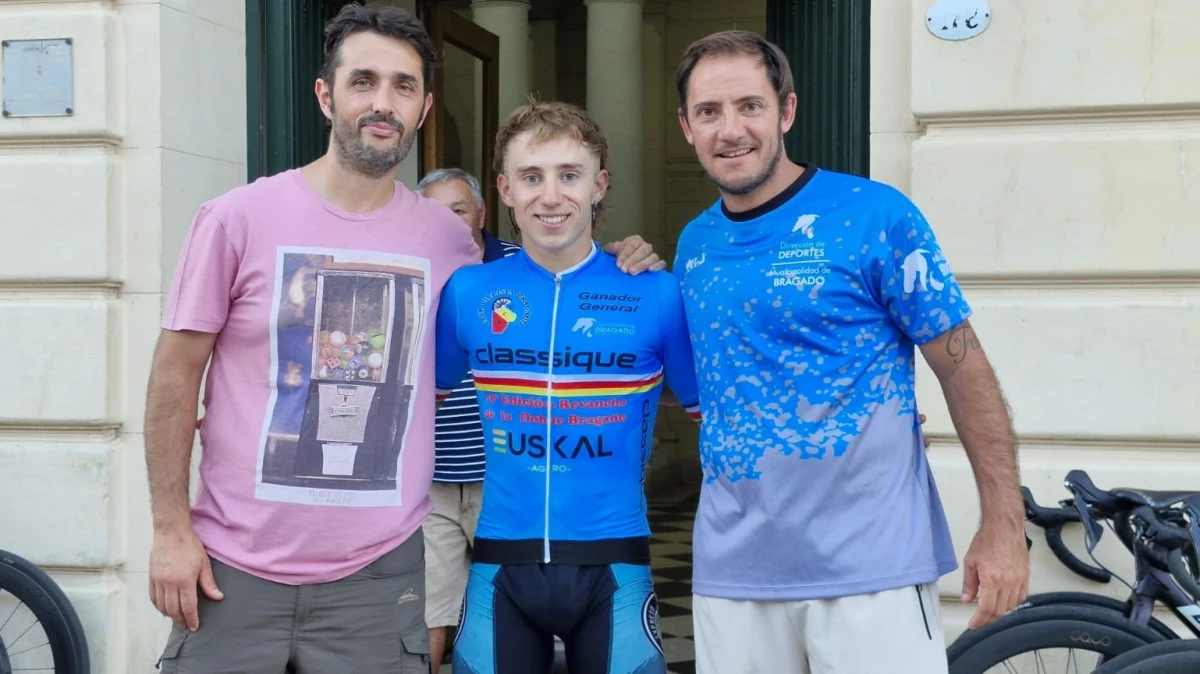 Foto: El representante del equipo Aspen, Nehuén Erripa, se consagró ganador de la 19na. edición de la Revancha de la Doble Bragado.&nbsp;