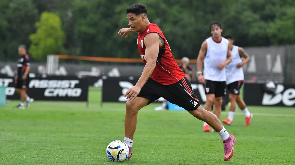 Foto: Prensa River. Salas se prepara para volver a la titularidad tal como sucedio en 15 partidos del 2025 en River.&nbsp;