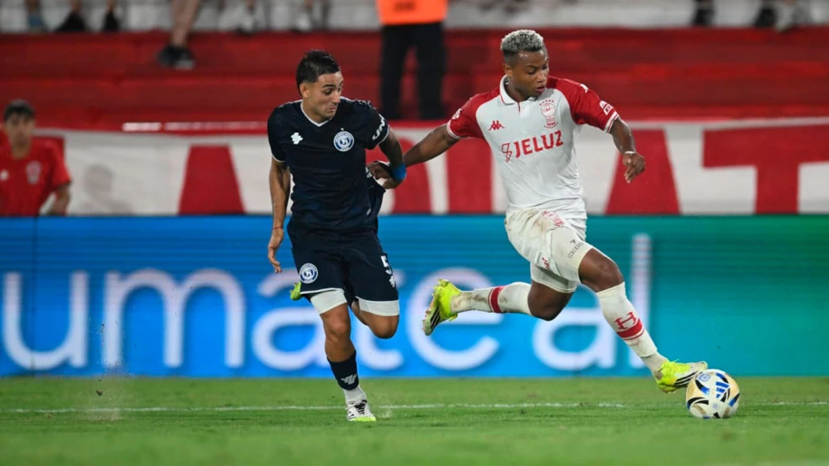 El colombiano Oscar Cortes arrastra marcas en el Palacio Ducó. Fotos de Fernando Gens (Contenidos Informativos).