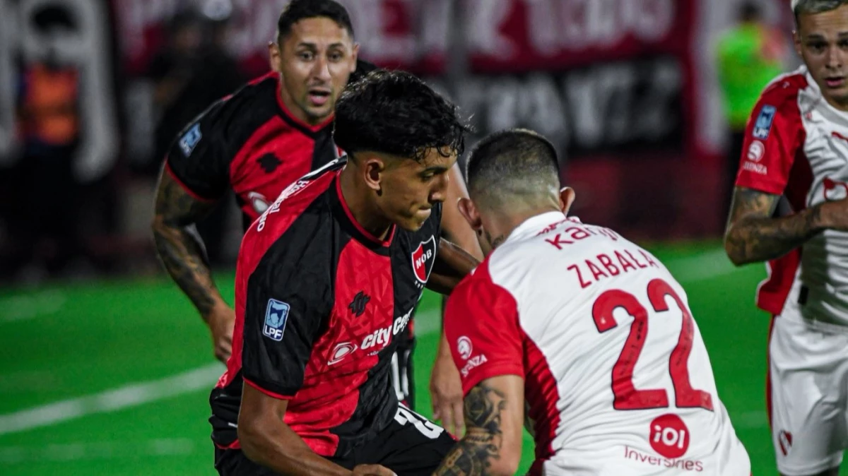 Foto: Con poco claridad en el juego, pero con mucho fervor, Newells llegó al empate cuando todo parecía perdido