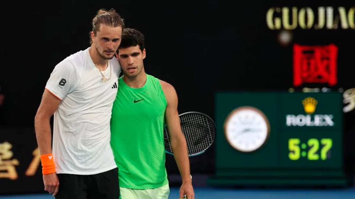 Zverev y el abrazo a Alcaraz en la semifinal más larga de la historia del Abierto de Australia | Foto: @AustralianOpen