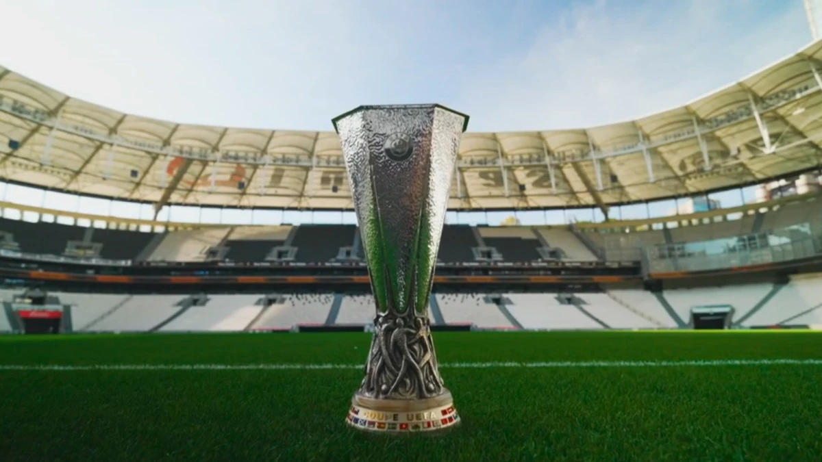 El trofeo de la Europa League, el que estará en juego en Estambul | Foto: Captura Video UEFA