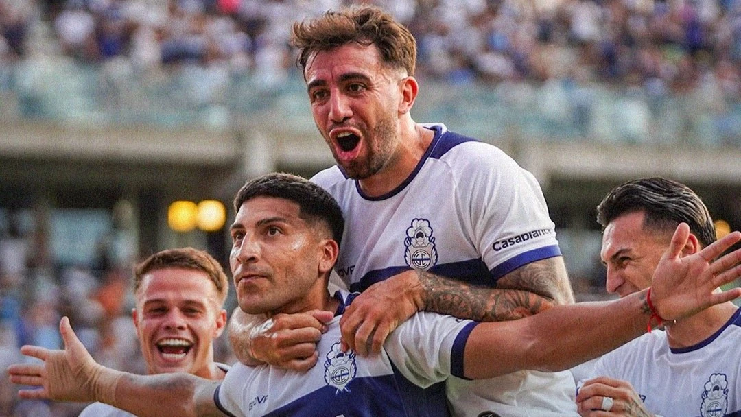 Foto:@gimnasiaoficial. El festejo de Marcelo Torres, tras el tercero del Lobo, en la victoria 3-1 ante Aldosivi