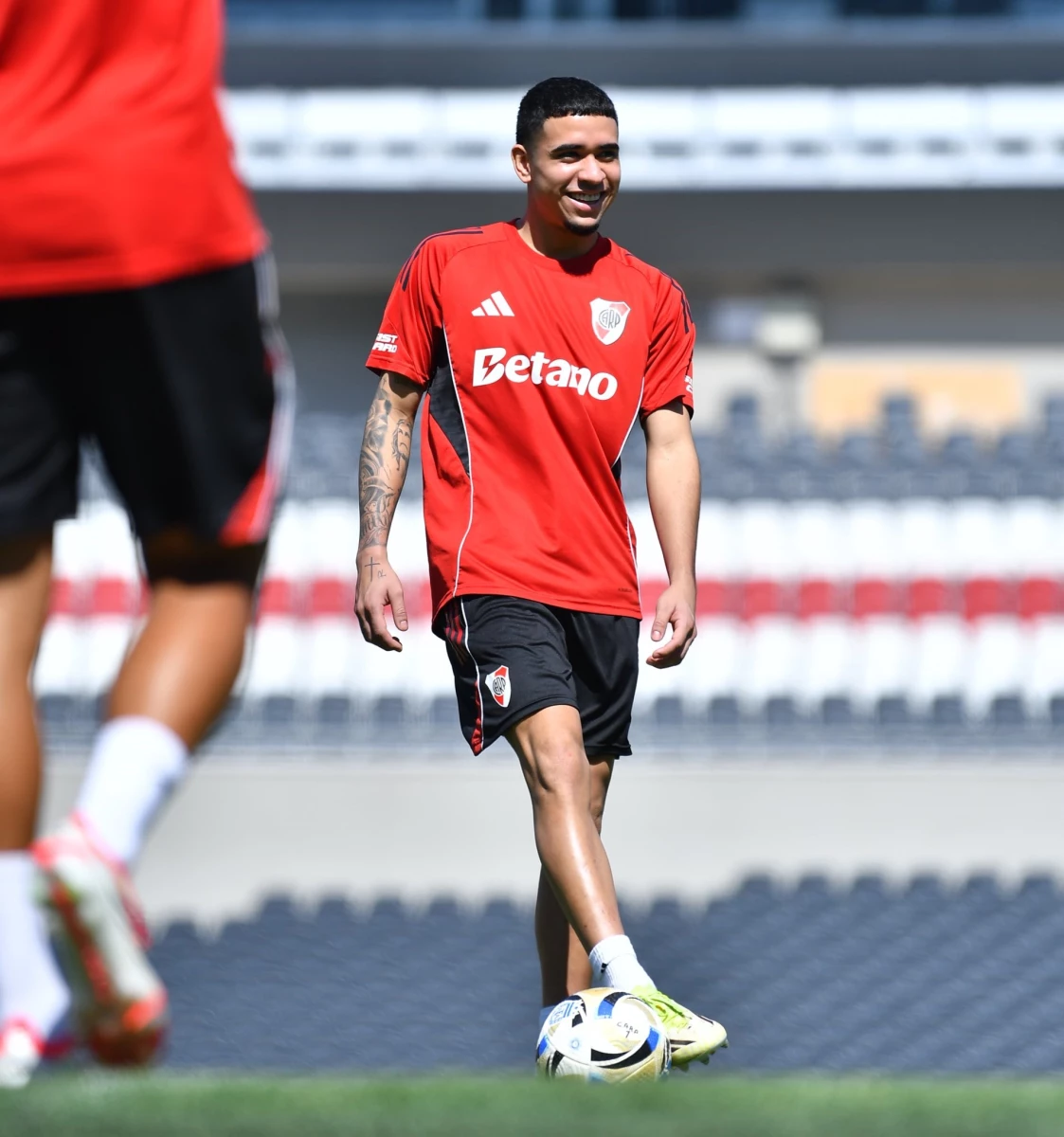 Foto: Prensa River. Kendry Páez hará una minipretemporada y la idea es que debute en la Copa Argentina el 17 de enero.