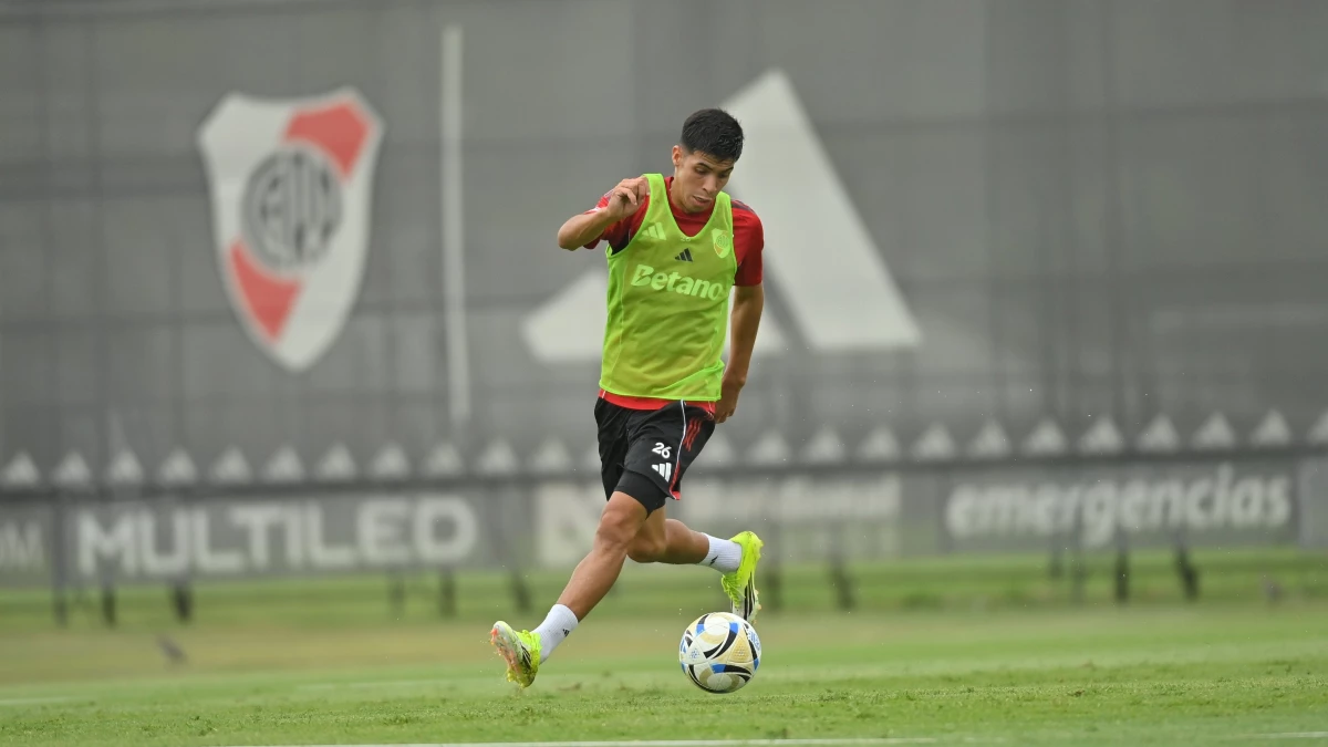 Foto: River. Galván tiene características para jugar en los esquema que suele armar el Chacho Coudet.