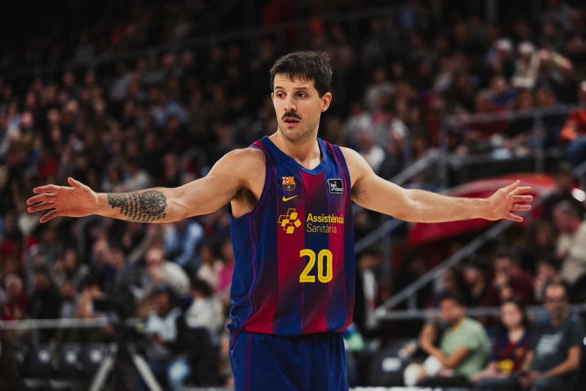 Foto:@FCBbasket. Nicolás Laprovíttola sumó 7 puntos en el triunfo del Barsa.&nbsp;