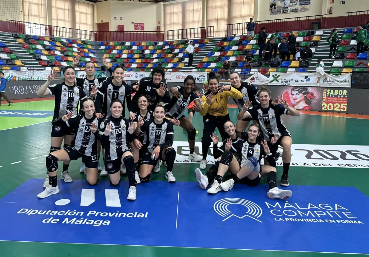 Foto:@BMMalagaCosta. El equipo de Costa del Sol, con 4 goles de la argentina Martina Romero, se impuso en Elche