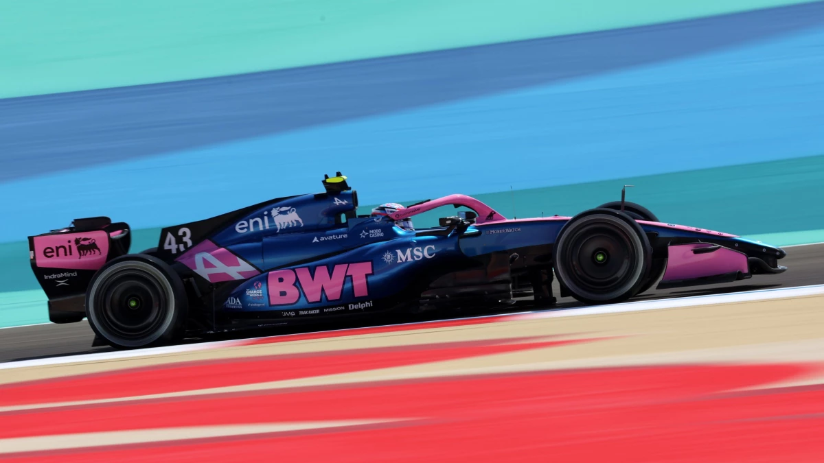 Franco Colapinto, piloto titular de Alpine, salió a la pista de Bahréin para probar su A526 de Alpine. (Foto: @F1)