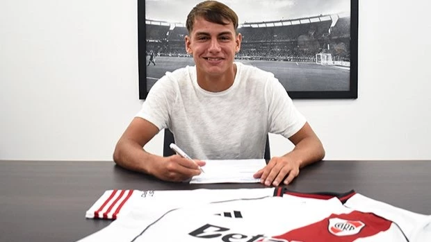 Foto: Prensa River. Joaquín Freitas que ya firmó su contrato luego de ese debut el año pasado