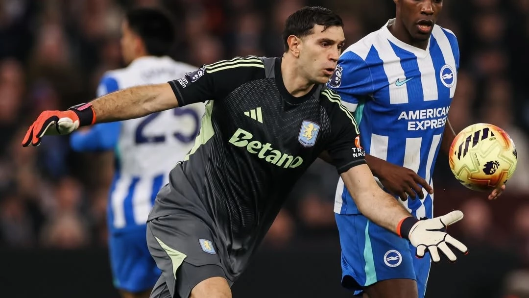 Foto: Emiliano Martínez mantuvo su valla en cero en el triunfo del Aston Villa