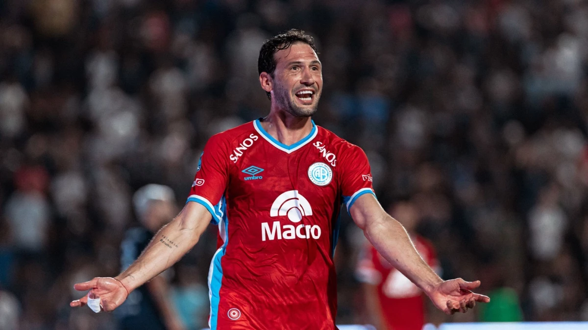 Foto:@Belgrano. Franco Vàzquez fue el autor de la conquista con la que Belgrano se hizo fuerte en Mendoza