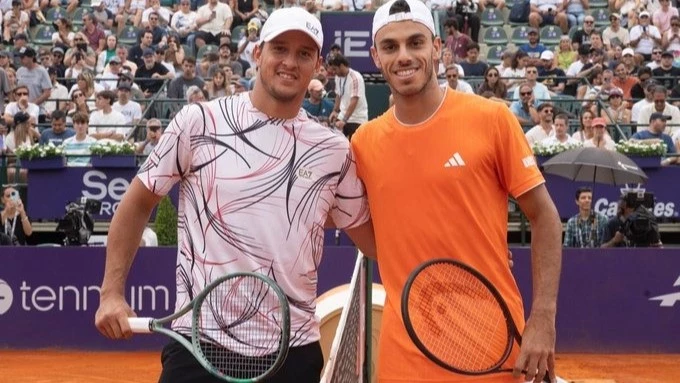 Cerundolo pasó a liderar el historial ante Darderi por 3 triunfos contra 2. Foto: @iebmasargopen