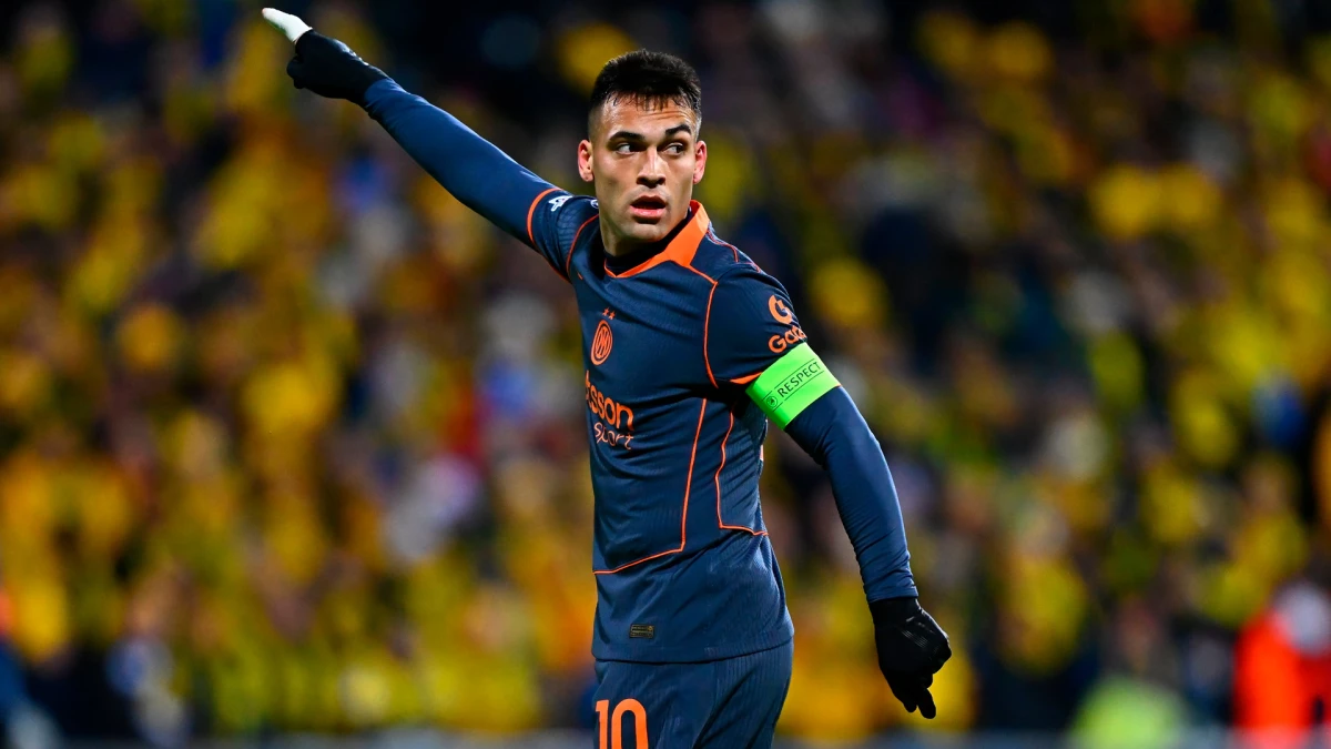 Foto:@Inter_en. El argentino Lautaro Martínez tuvo un bajo rendimiento en la derrota del Inter en Noruega