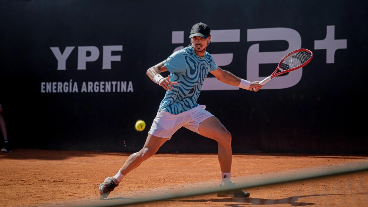 Andrea Collarini venció a Lucio Ratti, en duelo de argentinos, y pasó a los octavos de final del Challenger de Tigre. Foto: prensa Asociación Argentina de Tenis (AAT). &nbsp;&nbsp;