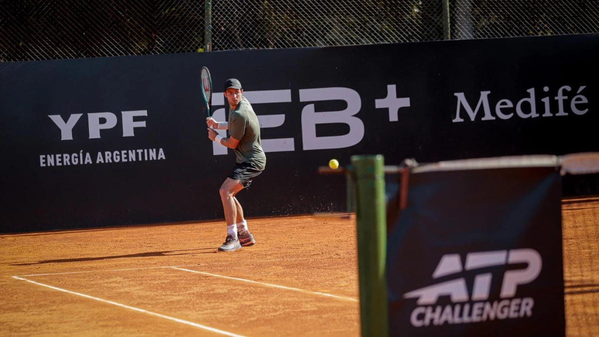 Facundo Díaz Acosta se clasificó para los octavos de final del Challenger de Tigre. Foto: prensa Asociación Argentina de Tenis (AAT). &nbsp;