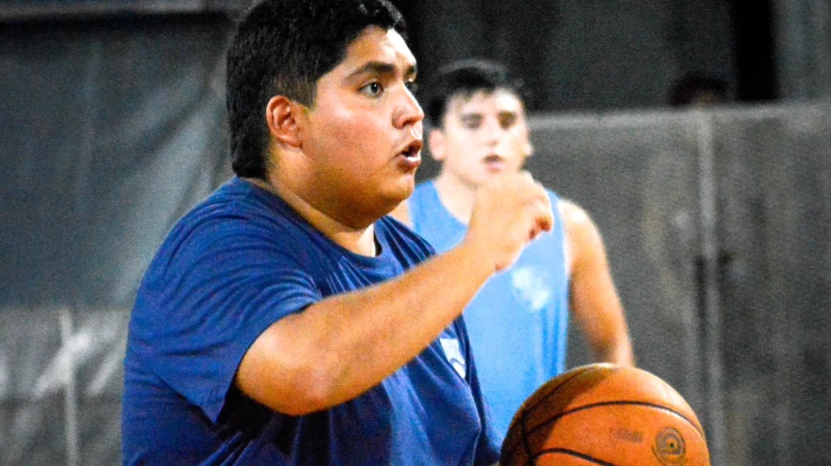 Julián Ros, con 22 años, camina de la mano con Concepción BB de Tucumán en la LIga Federal de Básquet | Foto: Prensa Liga Federal