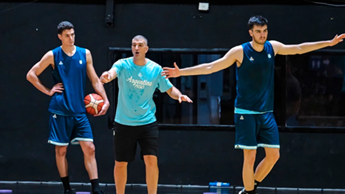 Gonzalo Bressán y Agustín Cáffaro, dos de los internos de Argentina que ya piensan en el juego ante UruguiauFoto: Prensa CAB
