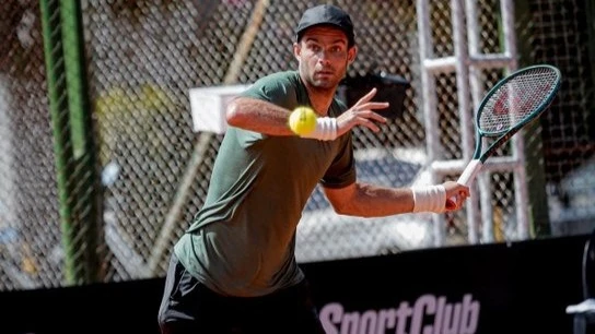 Facundo Díaz Acosta avanzó a los cuartos de final del Challenger de Tigre. Foto: prensa Asociación Argentina de Tenis (AAT).