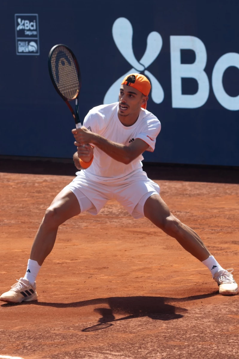 Fran Cerúndolo se presentó con victoria en el ATP 250 de Santiago de Chile. Foto: &nbsp;@chile_open