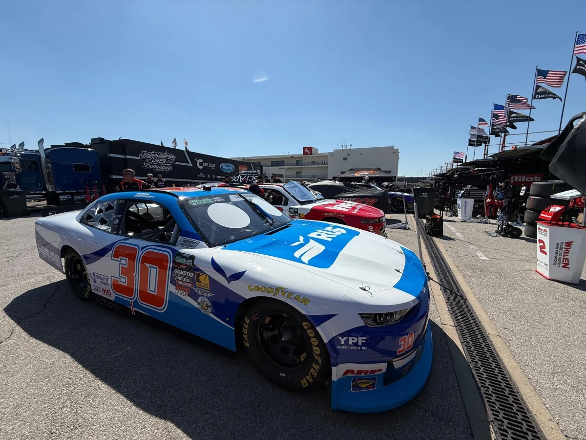 Foto: Xde Baltazar Leguizamón. El piloto argentino largará en posición 37 en el Nascar de Austin