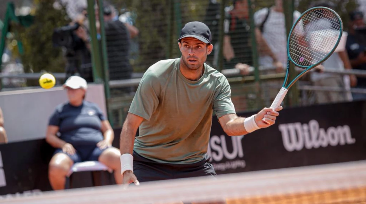 Díaz Acosta definirá el título ante el español Damas (Foto: Prensa AAT).