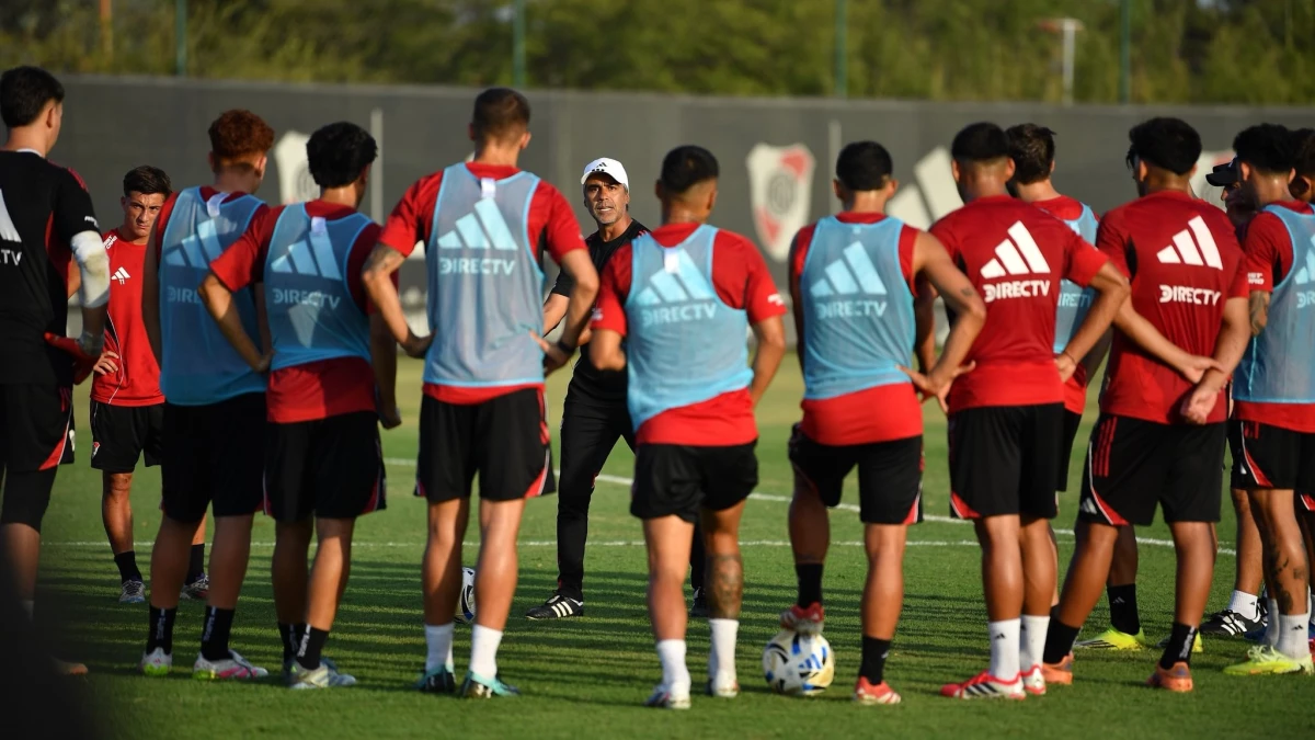 Foto: River Plate. Escudero debe decidir esta tarde quienes juegan mañana sabiendo que los hinchas de River van a estar presentes.