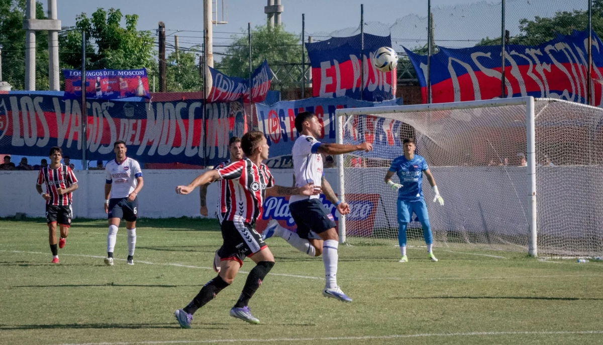 Foto:@ChacaOficial. Discreta excursión del Funebrero en Santiago del Estero. Perdió con Guemes