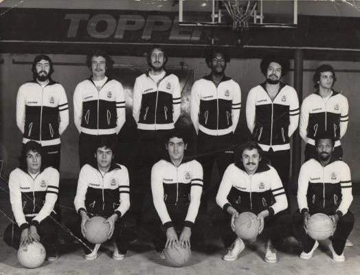 Foto: Gimnasia campeón del Metropolitano 1978, con Metcalfe en su formación