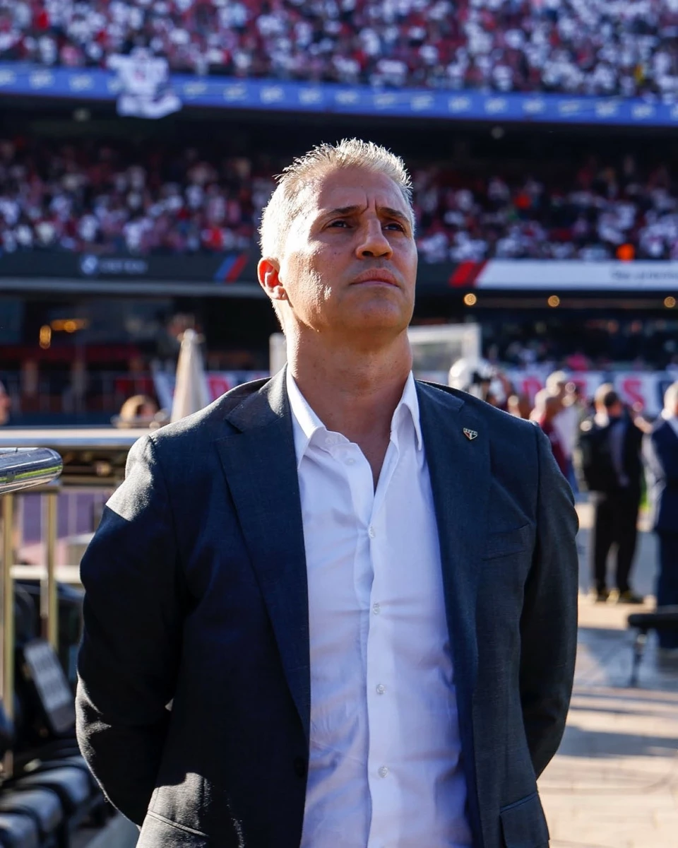 Foto:@SaoPauloFC. El entrenador argentino quedó a un partido de llegar a los 100 en la institución Tricolor