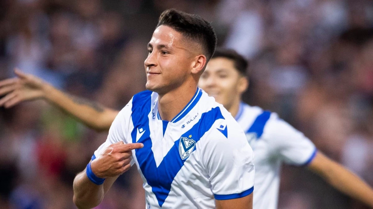 Foto: Florián Monzón atraviesa una racha goleadora en Vélez.