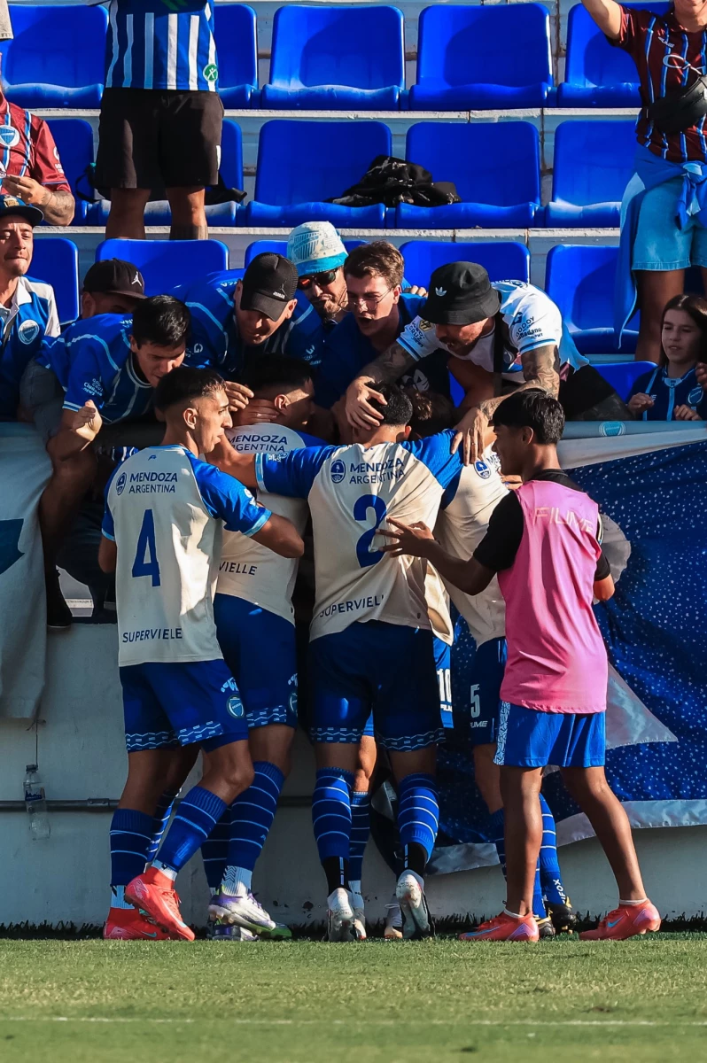 Foto:@ClubGodoyCruz. El Bodeguero sumò su primer éxito en el torneo de la PN