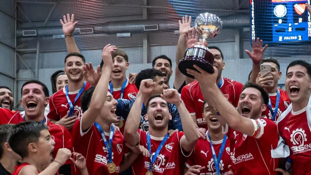 El Rojo, ganador de la Copa de Oro 2025, volvió a festejar. Foto: @soccer.photography7