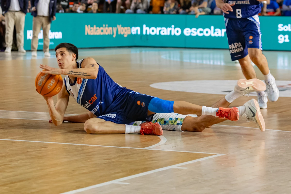 Foto:@BFuenlabrada. El armador argentino Mateo Díaz se erigió en el artífice del triunfo del Fuenlabrada