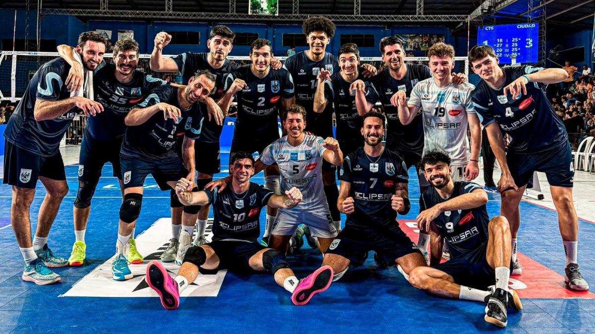 Foto: Ciudad Vóley no para de celebrar y ahora lo hizo en Tucumán por la ida de las semifinales de la LVA.