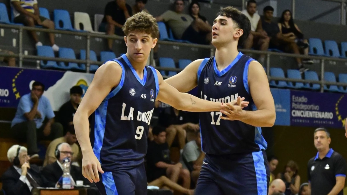 Foto: La Unión bajo de la punta de la LNB a Independiente, de Oliva, en Formosa.