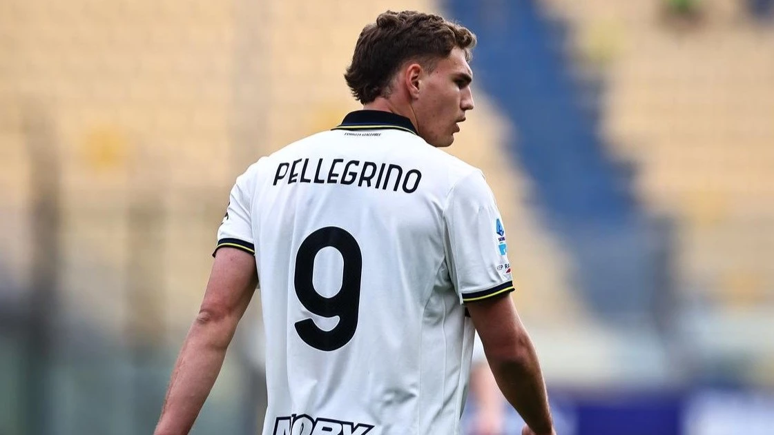 El artillero argentino Mateo Pellegrino durante un pasaje de la derrota del Parma. foto: @seriea.